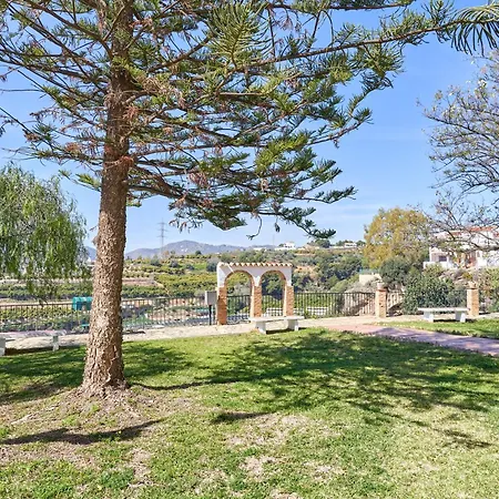 Almijara 2 Apartman *